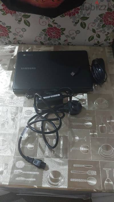 laptop for sale. WITH MOUSE,LAPTOP BAG, ADAPTER,CABLE. urgent sale