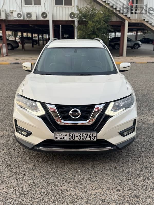 Nissan X-Trail 2018- Babtain Service 4WD Pearl white 2