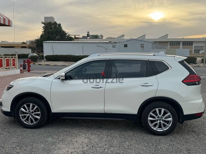 Nissan X-Trail 2018- Babtain Service 4WD Pearl white 4