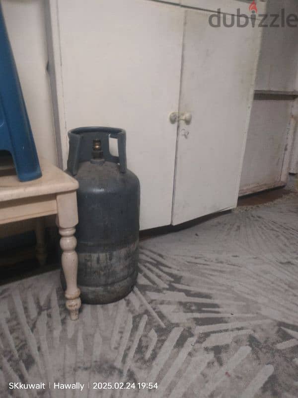 gas cylinder 0