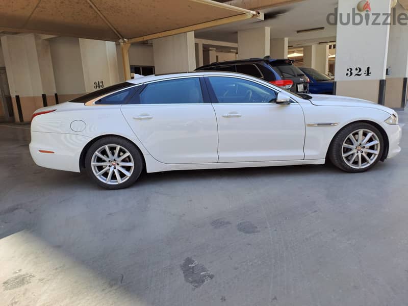 2013 Jaguar XJL Luxury Doctor car LOW mileage 8