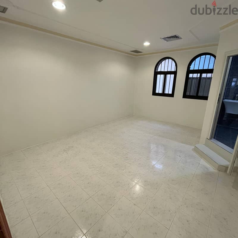 Apartment with a yard for rent in Salwa Block 9 2