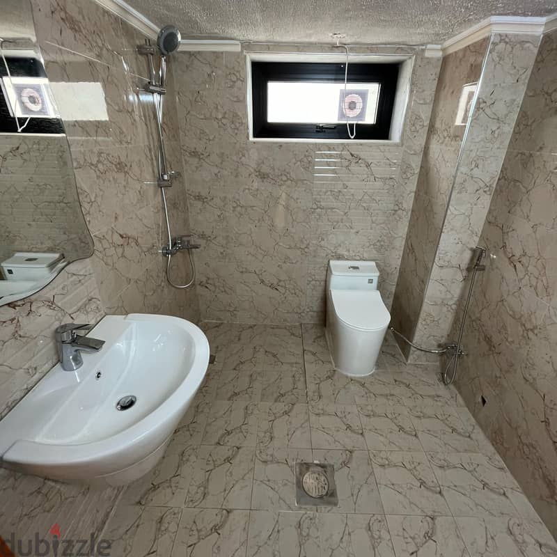 Apartment with a yard for rent in Salwa Block 9 4