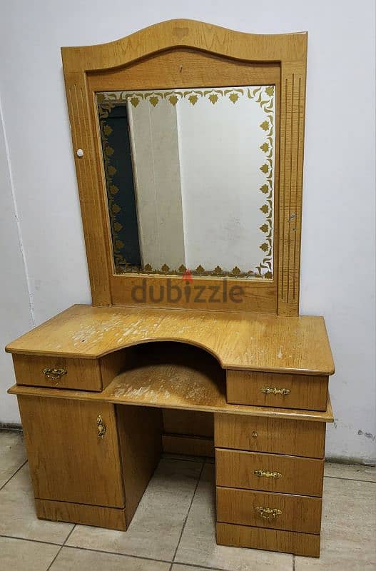 Dressing Table with Mirror GIVEAWAY 1