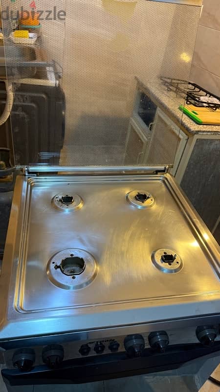 4 Burner Aftron with Grill and Oven. 3