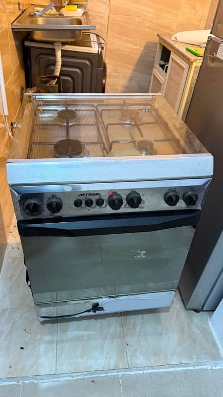 4 Burner Aftron with Grill and Oven. 4