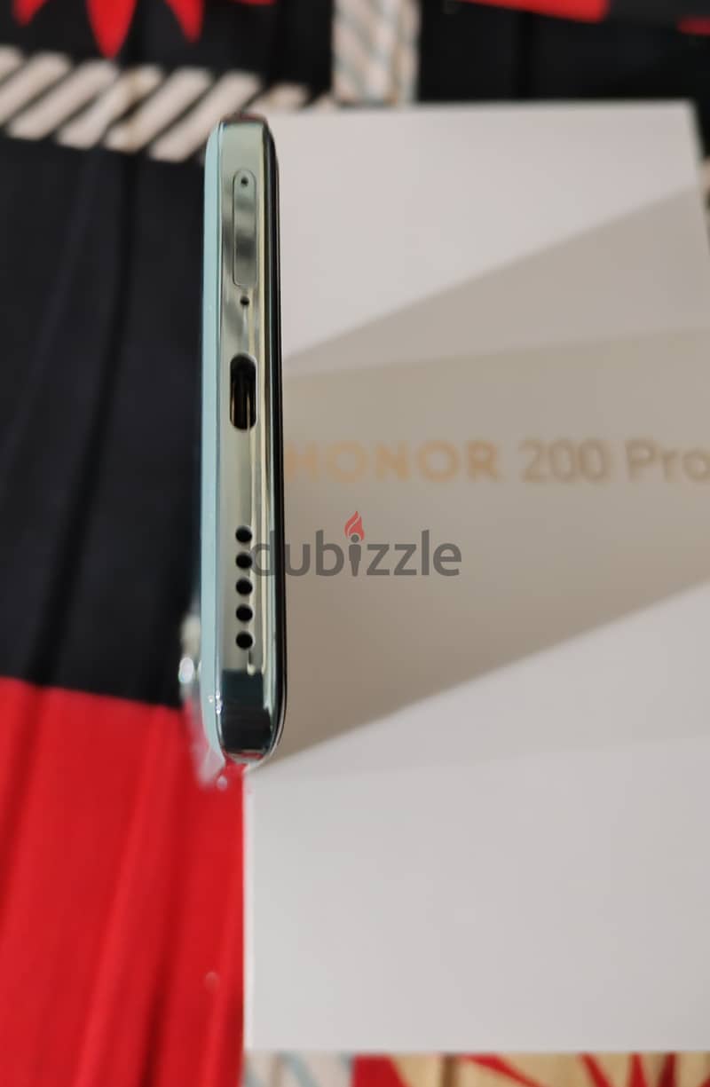 Honor 200 pro.  Used only few days. 2