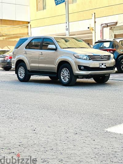 Toyota Fortuner 2015