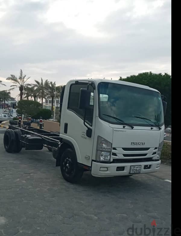 Isuzu NPR 2022 0