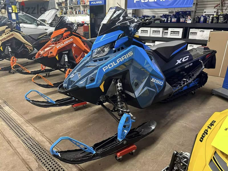 2022/2021 Polaris Snowmobile 850 indy XC 137 Ready to Ship 2