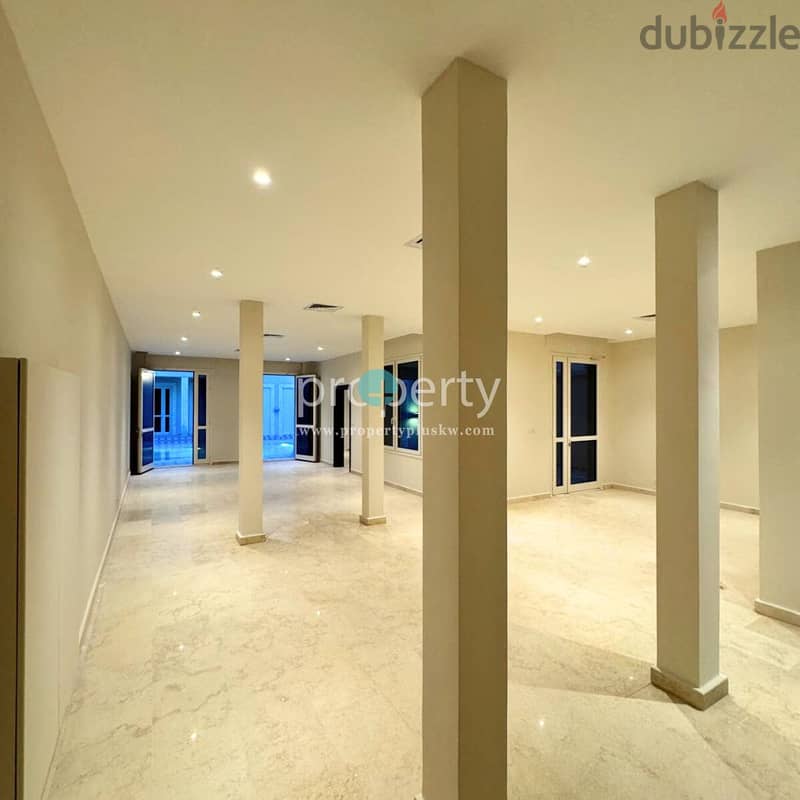 4 bedroom Complex Villa for rent in Abu Al Hasaniya 8