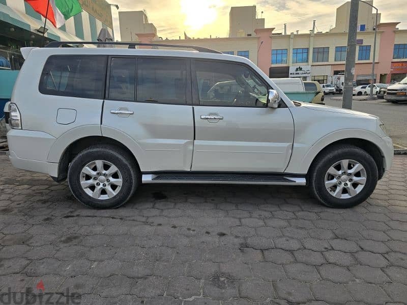 Mitsubishi Pajero 2016 1