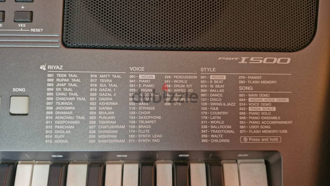 Yamaha PSR-I500 Keyboard 4