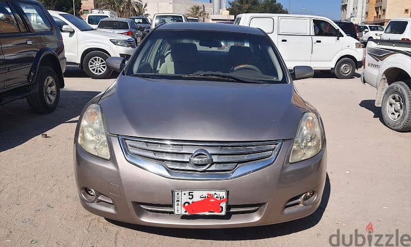 Nissan Altima 2011 0