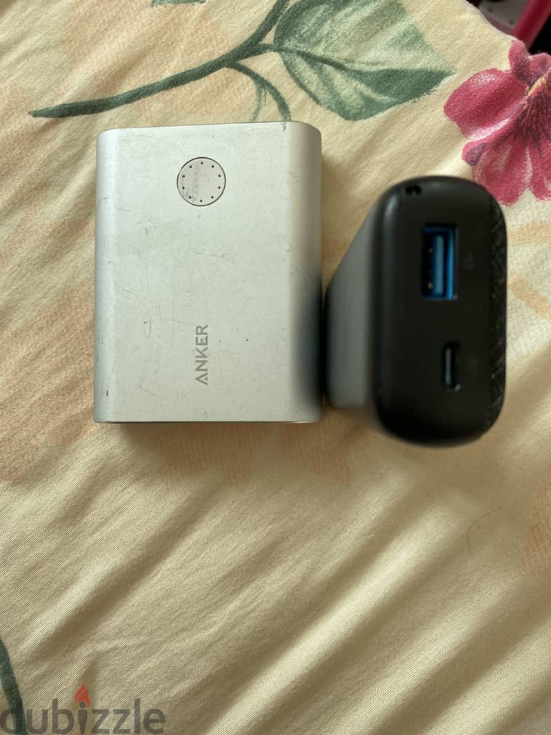 I WANT TO SELL POWER BANKS ANKER BRAND 1