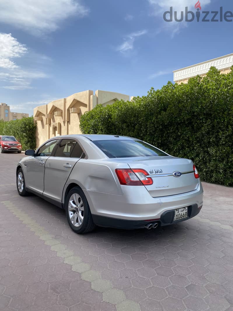 Ford Taurus Model 2011 For Sale 4