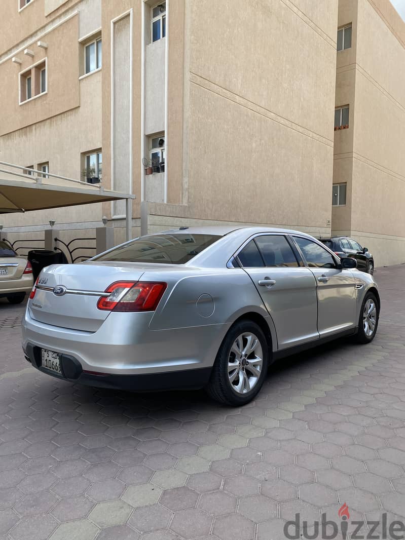 Ford Taurus Model 2011 For Sale 5