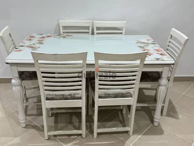 Less used Dinning table with 6 Seater for Sale