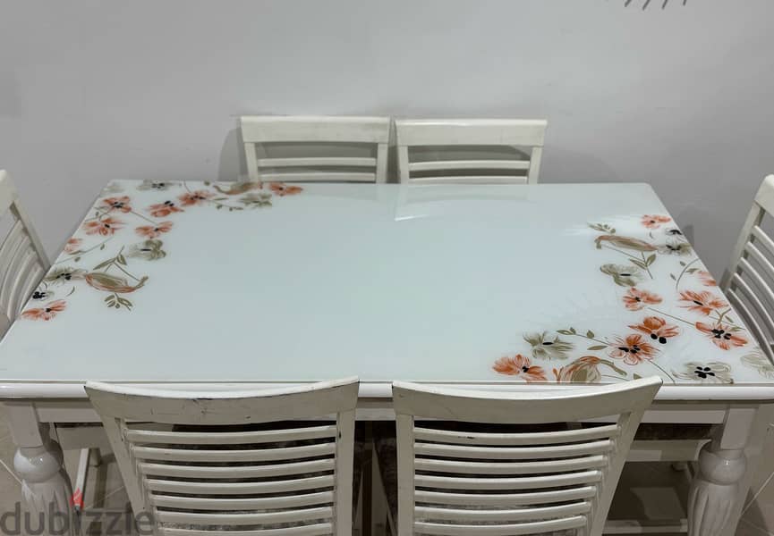 Less used Dinning table with 6 Seater for Sale 2