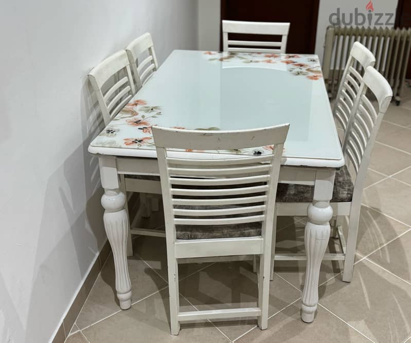 Less used Dinning table with 6 Seater for Sale 3