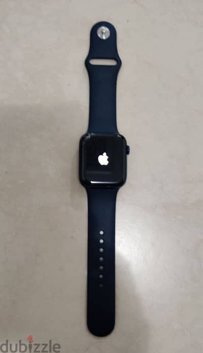 apple watch series 6 Gps 44 mm little broken with charging cabl