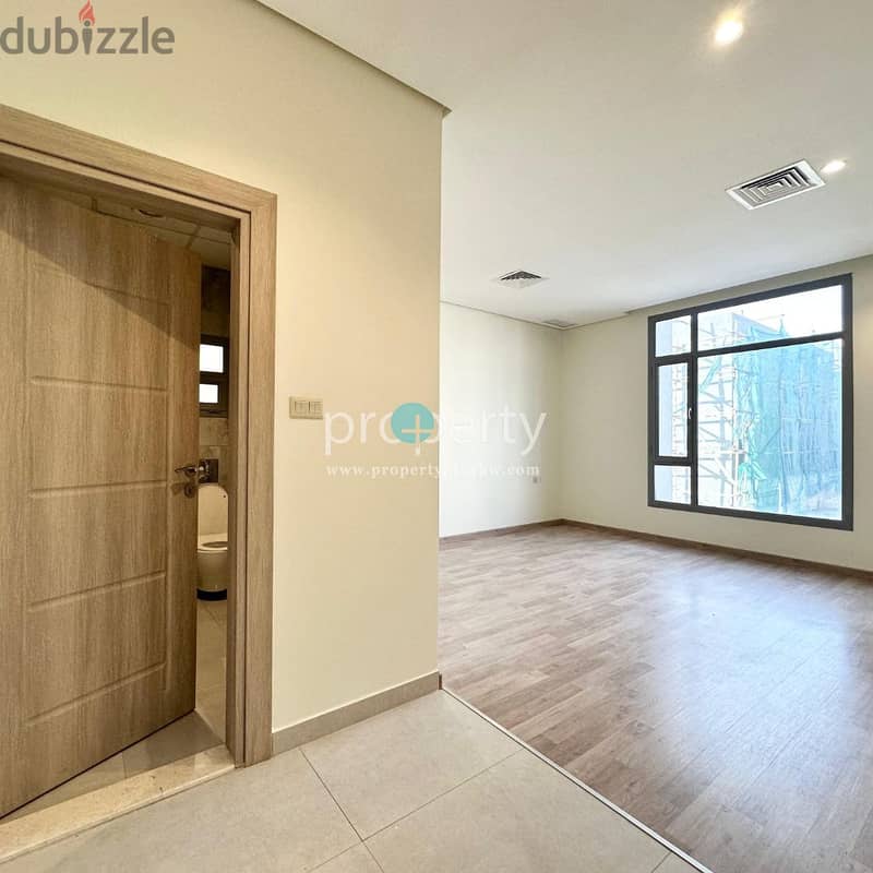 4 Master bedroom floor for rent in Qortuba 5