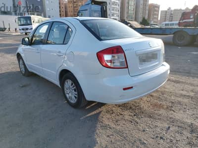 Suzuki SX4 2012, neat and clean for 550 kd negotiable