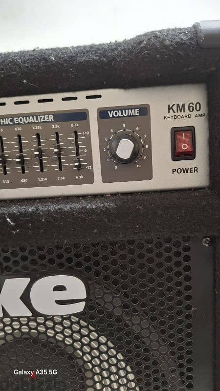 hartke 10 inch 4 chanel keyboard amp. 1