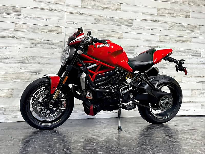 2016 Ducati monster 1200R (+971561943867) 1