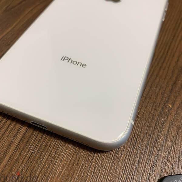 iPhone XR mint condition 2