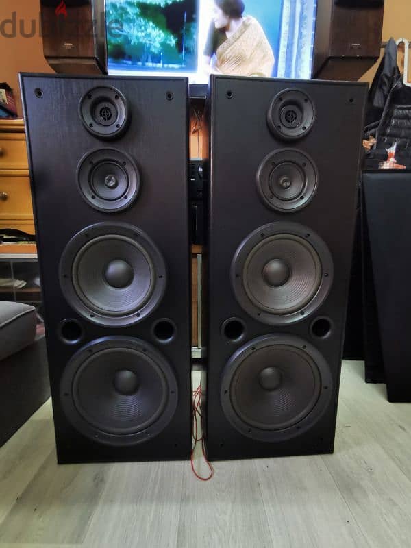 TECHINIC TOWER SPEAKERS 1