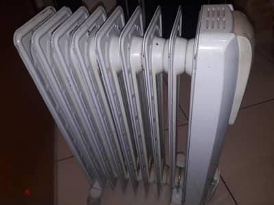 DeLonghi 8-rod radiator heater for immediate sale