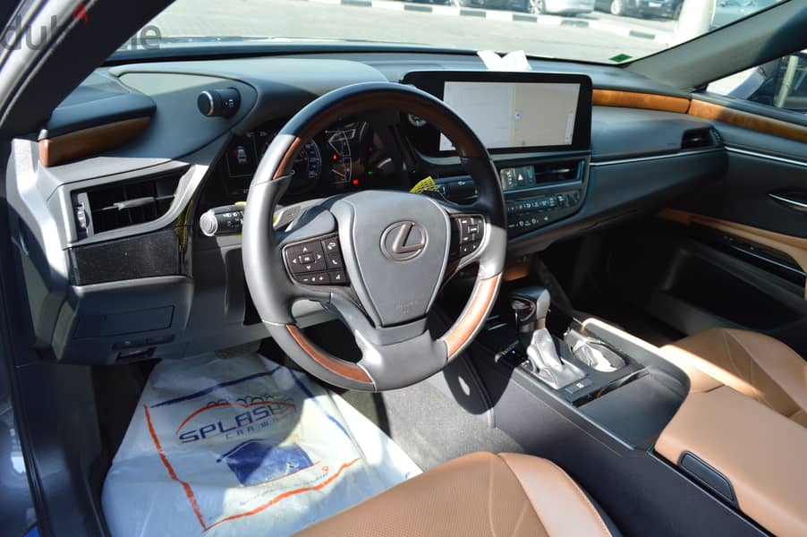 Lexus ES 250 2023 5