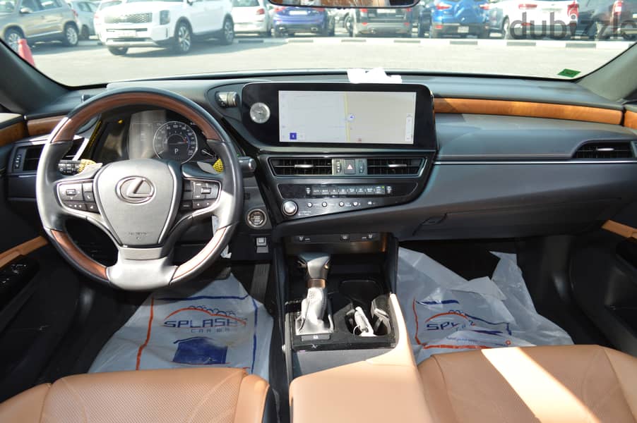 Lexus ES 250 2023 3