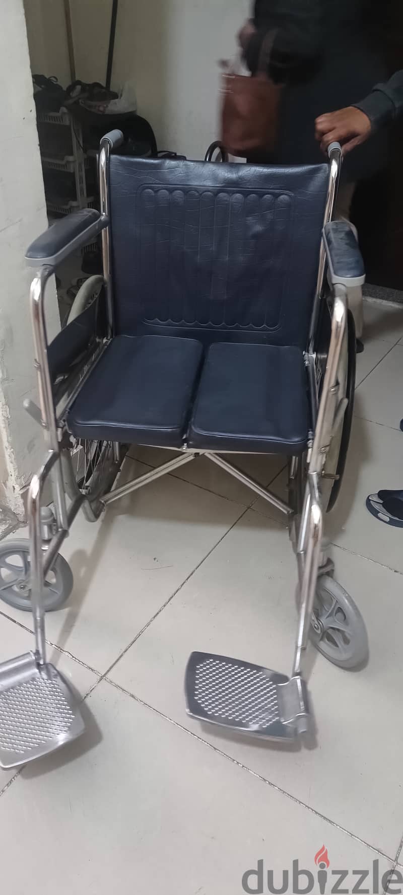 Good quality wheel chair available 1