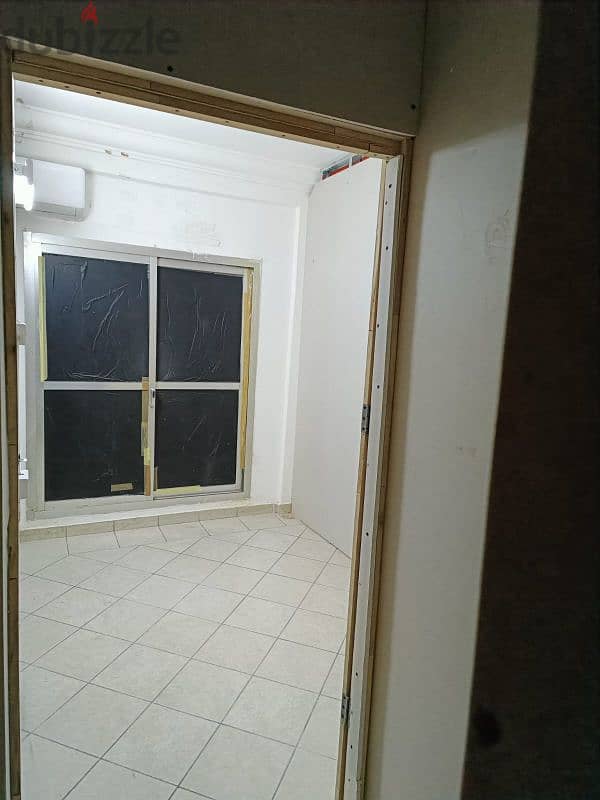 partition room for rent 0