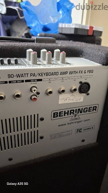 bheringer keyboard amp. 90 rms watts. 4 chanel with vocal effect 2