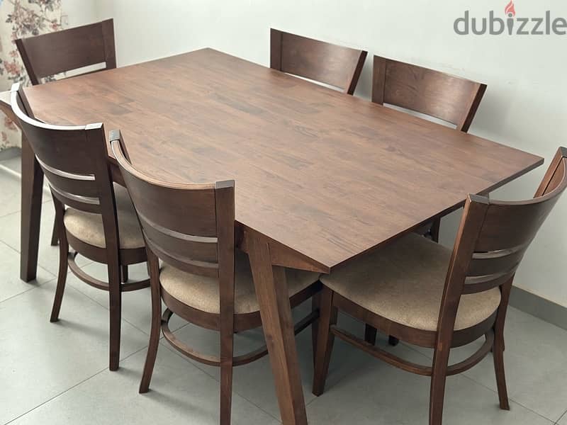 Dining Table with 6 chairs 1