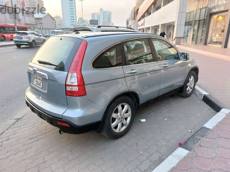 Honda CR-V 2009 excellent condition 2