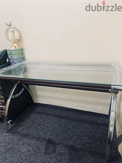 large beautiful Glass table For Sale !