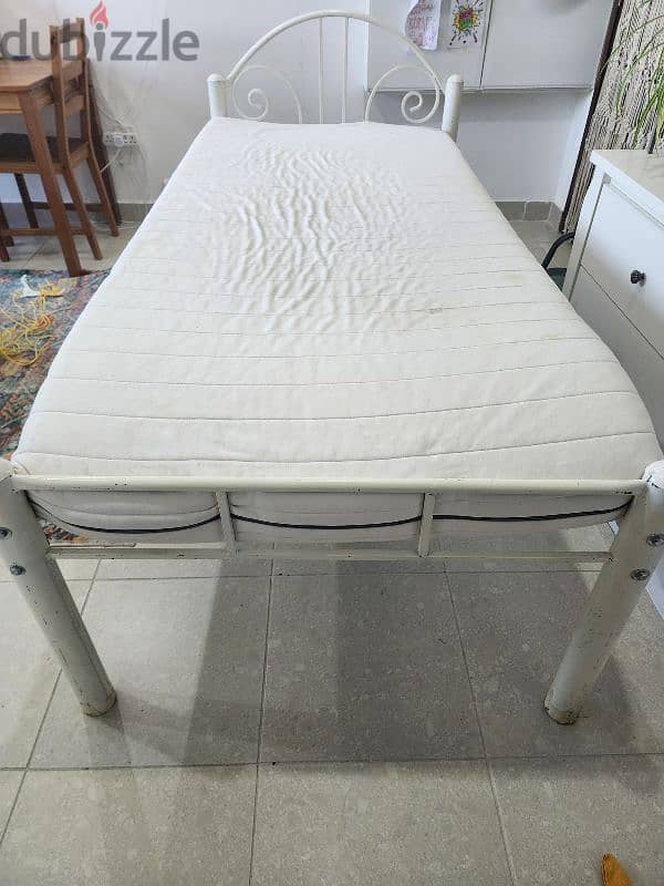 Single Metal bed 90×200 with IKEA mattress 1