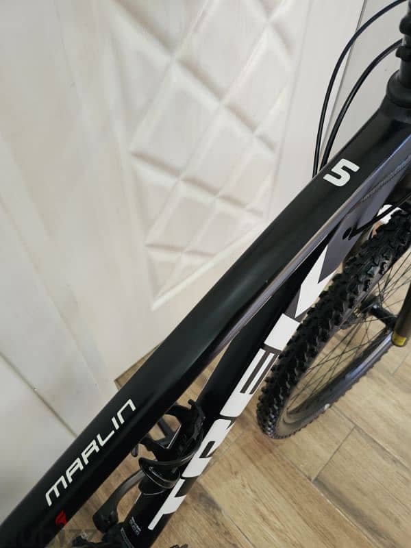 2020 Trek Marlin 5 Medium Matte Black 1