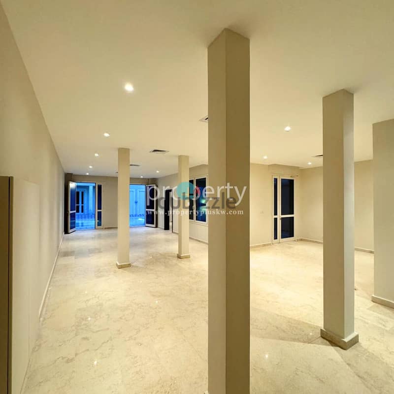 4 bedroom Complex Villa for rent in Abu Al Hasaniya 8