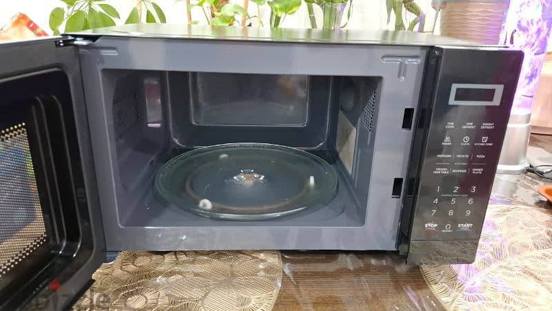 Media 20L Microwave For Sale 2