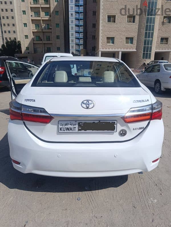 Toyota Corolla 2017 5