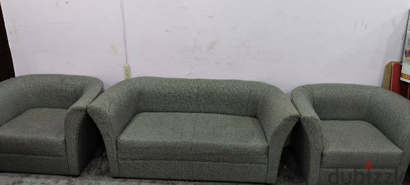 sofa set for sale in very good condition 0