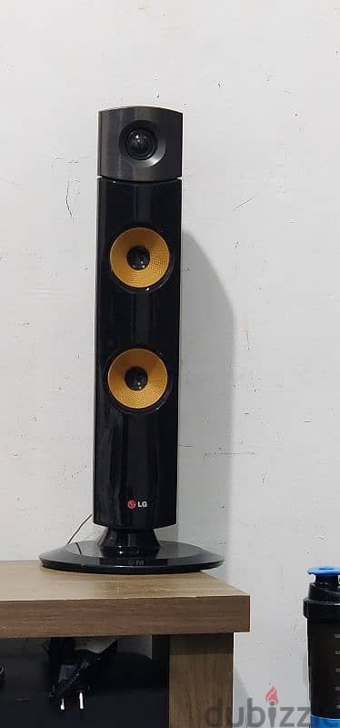 LG 5.1 channel home theater system 1000 watts 2