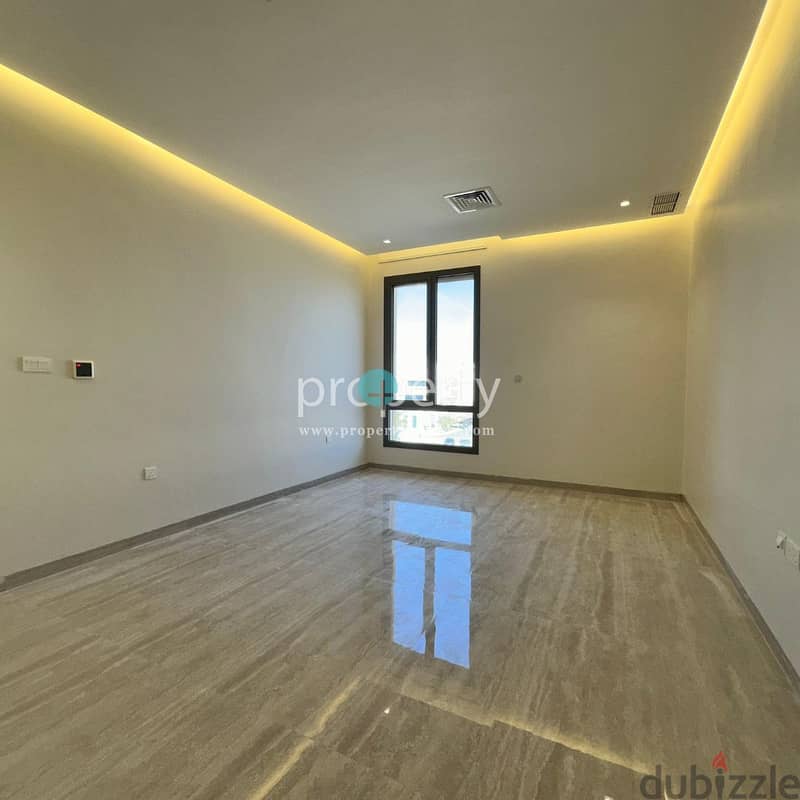 Brand new Five bedroom triplex with Roof for rent in Al Funaitees 2