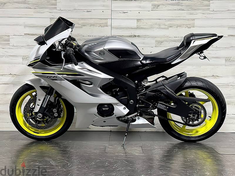 2017 Yamaha R6 (+971561943867) 0