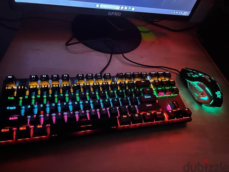 pc monitor mouse and keyboard--- دسيت أب كامل كمبيوتر شاشه ماوس كيبور 1